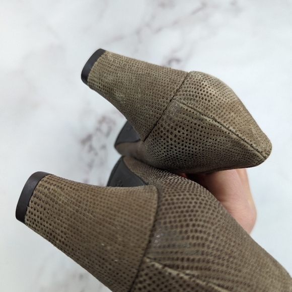 Stuart Weitzman 6.5 M Block Heel Pumps Women Tan Square Toe Buckle Snakeskin - Picture 8 of 11